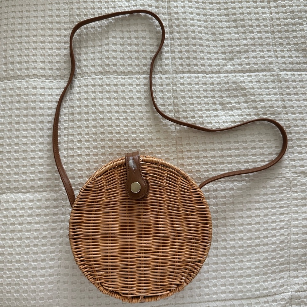 Zara Basics Round Raffia Crossbody Bag in Tan